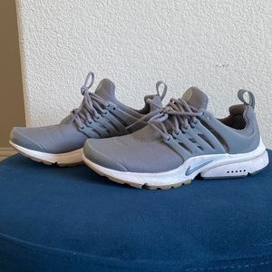 Nike Presto | Women’s 7 | grey | lightly worn